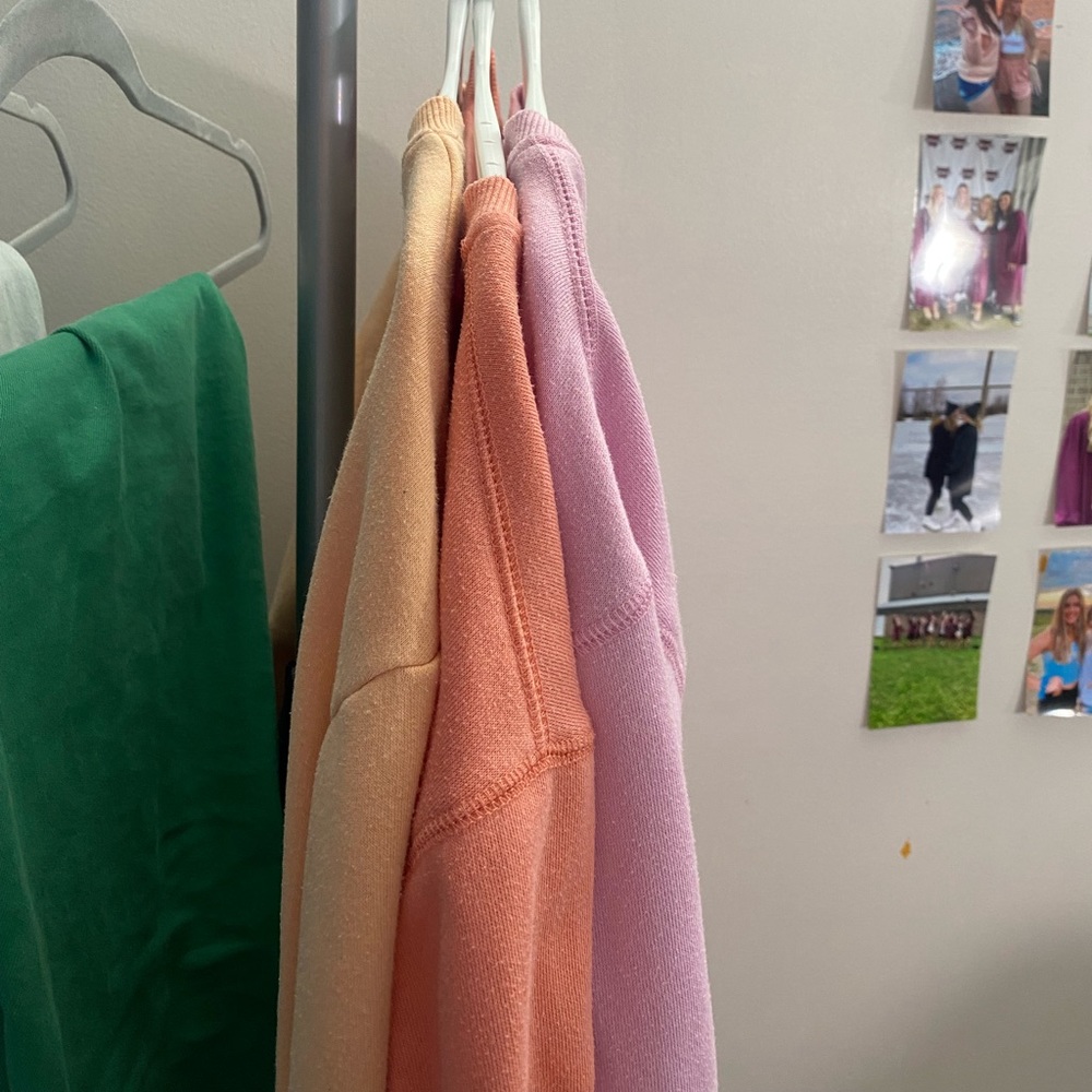 Crewneck sweatshirt lot